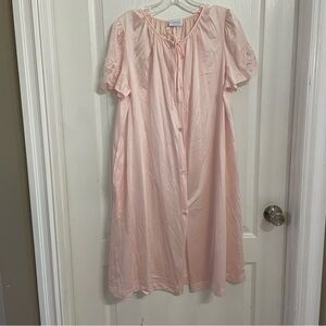 VINTAGE 1970s LORRAINE PINK NIGHTGOWN SHEER NIGHTGOWN ROBE SIZE SMALL